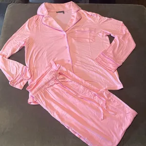 ASOS Design Women’s Long Sleeve Shirt & Pants Pajama Set Pink Piping Size 4 NEW thumbnail 2