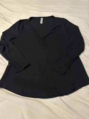 Athleta Wind Down Sleep Top - Women's Black Long Sleeve Henley - NWT - Size XL thumbnail 4
