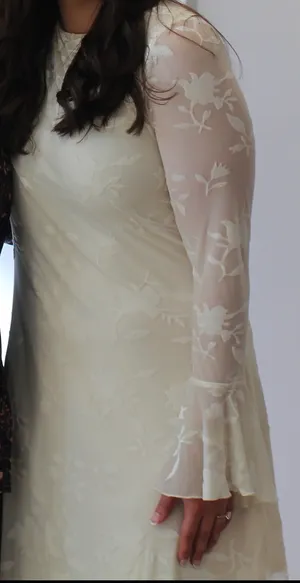 White Dress Long Sleeve Size M thumbnail 2