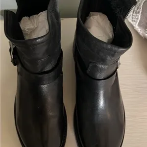 Women FRYE Black Leather Boots thumbnail 8