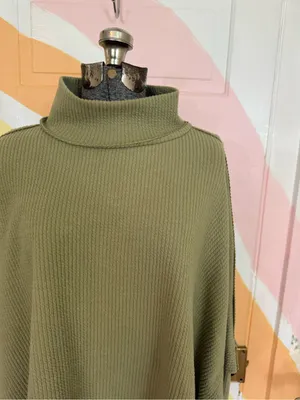 BKE Olive Green Waffle Knit Poncho Sweater Mock Neck Dolman Sleeve Sz S 💚🍄 thumbnail 6
