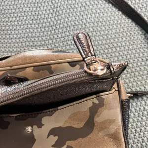 G.I.L.I Camo Print Leather Purse With Wallet Insert EUC thumbnail 10