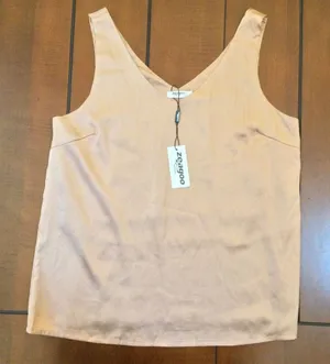 NWT women’s tan blouse medium tank Tan thumbnail 1