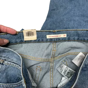 Levi's High Waisted Straight Mom Jeans Style 26986-0010 Eco Blue Size 30 Rigid thumbnail 10