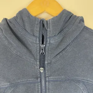 Lululemon Women’s Scuba Full Zip Hoodie Navy Blue Athletic Activewear Size 2 thumbnail 4
