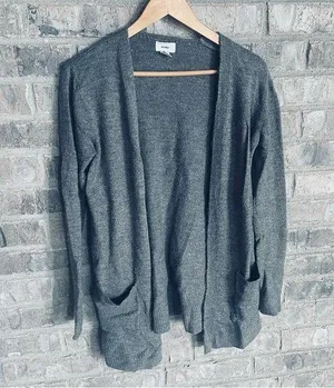 Old Navy sweater with pockets thumbnail 1