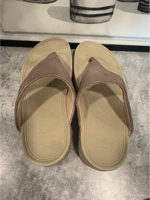 FitFlop Lulu model in a shiny rose gold finish. Size 6 thumbnail 3