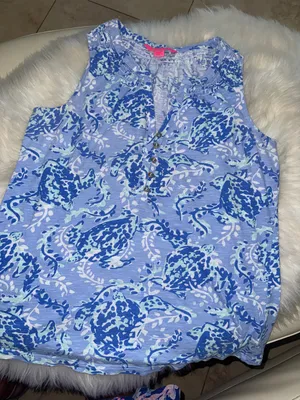 Lilly Pulitzer Blue Floral Henley Sleeveless Tank medium thumbnail 1