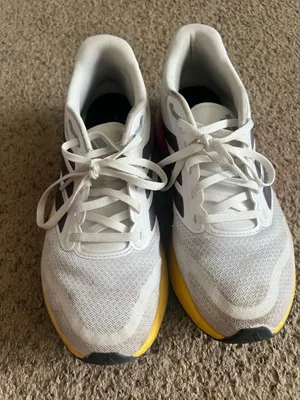 Adidas Women’s White Shoes Running thumbnail 2
