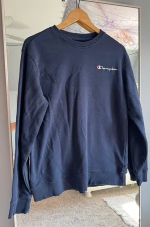 Crewneck thumbnail 1