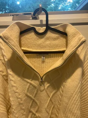 Thick Sweater thumbnail 9