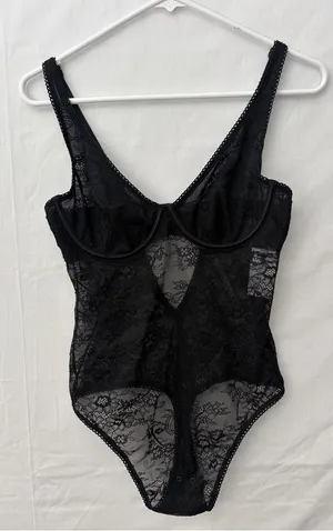 Abercrombie & Fitch Black Lace Bodysuit Underwire Medium NWT(A733) thumbnail 1