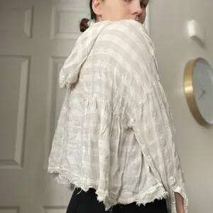 Free People Striped Hooded Flowy Button Down Shirt Sz Medium Raw Hem Neutral‎ thumbnail 2