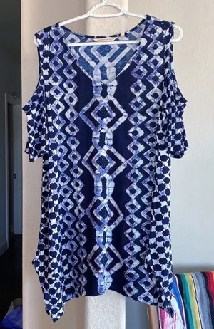 Soft Surroundings Talia Top Tunic Cold Shoulder Ikat Print Beaded Geo size M thumbnail 1
