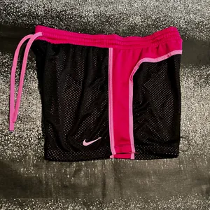 Womens XL Nike Dri Fit running shorts thumbnail 2