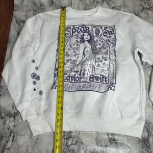 Taylor Swift Speak Now Taylors version crewneck Sweatshirt white purple Large thumbnail 6