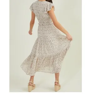 Boho Floral Tiered Maxi Dress V-Neck Smocked Waist Cream SzM Perfect for Fall! thumbnail 3