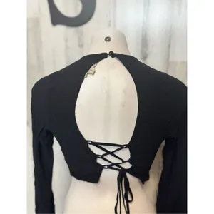 Black crop top Black thumbnail 3