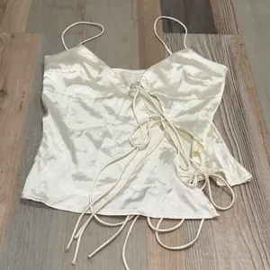 Satin Tie Front Cami Size S Ivory/buttercream Spaghetti Strap V-Neck Sexy Boho thumbnail 1