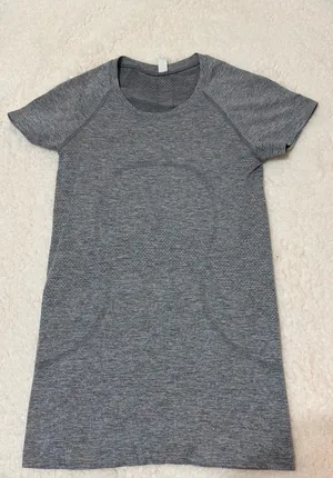 Lululemon Swiftly Tech Short Sleeve 2.0 thumbnail 1