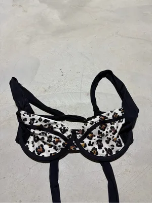 Beach bunny Women's cheetah Print Bikini Top large thumbnail 2
