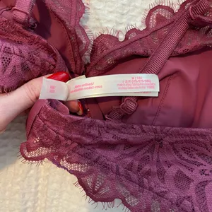 PINK bra thumbnail 3