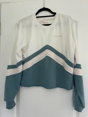 New Spiritual Gangster Varsity Cropped Cream Chevron Sweatshirt Size L thumbnail 1