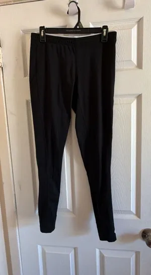 Nike Black Athletic Leggings Tights With White Swoosh Logo Cuffs thumbnail 1