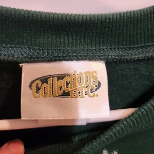 Vintage Collections Green Embroidered Winter Holiday Cardinal Sweatshirt Size M thumbnail 5