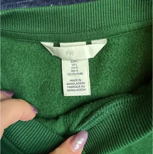 H&M Crewneck Sweater  thumbnail 2