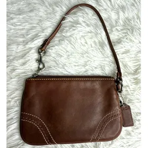 y2k COACH Leatherware Brown Wristlet thumbnail 2