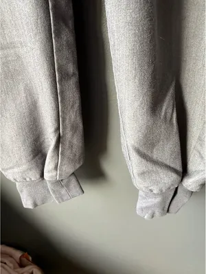 FIGS Zamora Gray Medical Scrub Jogger Pants with Teal Drawstring, Size M thumbnail 15