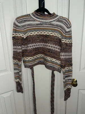 Cropped patterned sweater  thumbnail 1