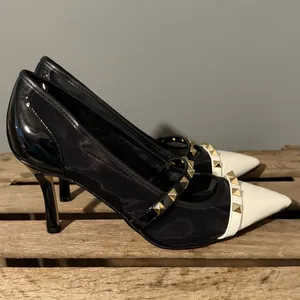 NEW Marc‎ Fisher Hadama 8M Black White Studded Heels Rockabilly A26 thumbnail 10