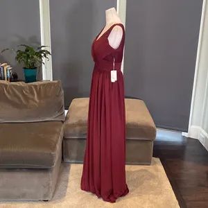 Woman’s A-Line V-Neck Chiffon Prom Bridesmaid or Formal Dress Size 8 NWT thumbnail 3