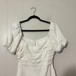 ASTR The Label Linen Pleat Front Mini Dress Puff Sleeve White Womens Size Medium thumbnail 5