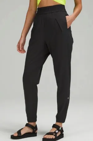 Lululemon Ease Back In High-Rise Pant thumbnail 1