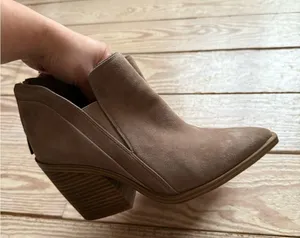 Vince Camuto Gardenia booties size 8 - see pics for wear thumbnail 2