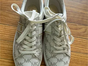MICHAEL Michael Kors Juno Stripe Lace Up Sneakers Vanilla MK Monogram 8.5 thumbnail 5