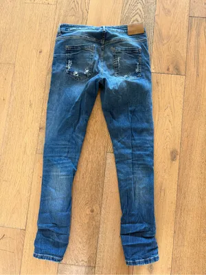 Zara Basic Denim Straight Ripped Jeans thumbnail 4