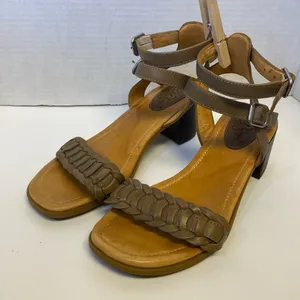 Sperry gold cup tan leather sandals size 7M thumbnail 1