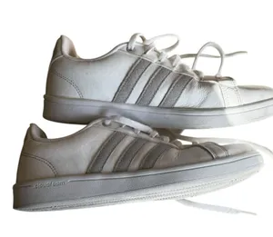 Adidas Women’s Athletic Sporty Court Style Lace Up Striped Sneakers Sz 7.5 thumbnail 3