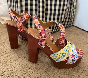Gianni Binni Heels Size 5.5 thumbnail 1