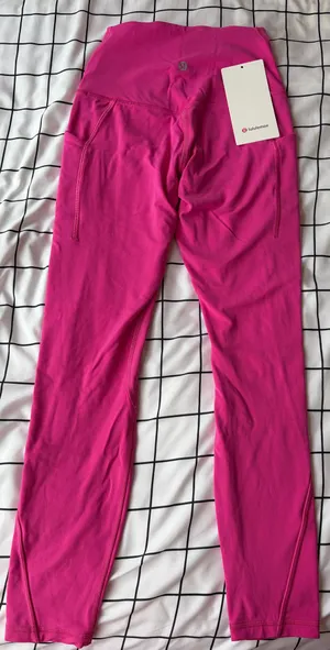 Woman’s Lululemon Sonic Pink Align Leggings Size 4. New With Tags. thumbnail 1