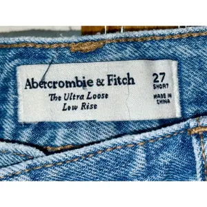 Abercrombie & Fitch Ultra Loose Low Rise Blue Denim Cropped Wide Leg Jeans Sz 27 thumbnail 3