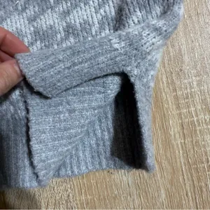Abercrombie & Fitch Gray Houndstooth Knit Sweater Vest Size Small EUC thumbnail 7