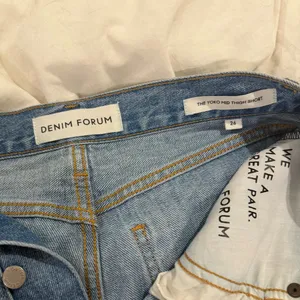 Denim forum THE YOKO MID THIGH SHORT Blue Size 26 thumbnail 5