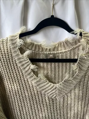 Main Strip Distressed V-Neck Chunky Sweater - Cream thumbnail 5