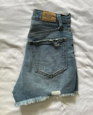 Abercrombie Curve Love High Rise Shorts thumbnail 4