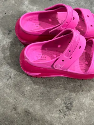 Crocs Classic Mega Crush Clog Juice Pink size  8 thumbnail 2